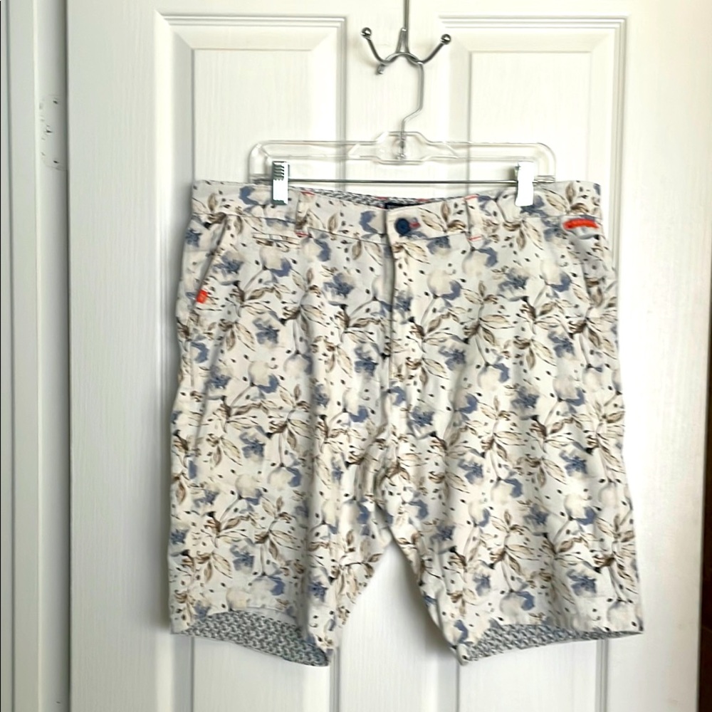 Refinery Republic - Floral Patterned Men's Shorts